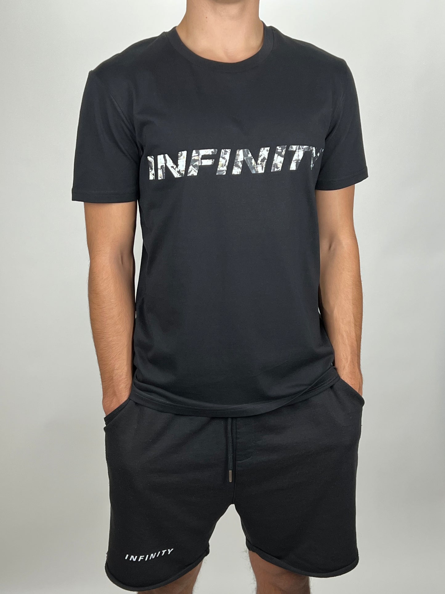 T-shirt INFINITY